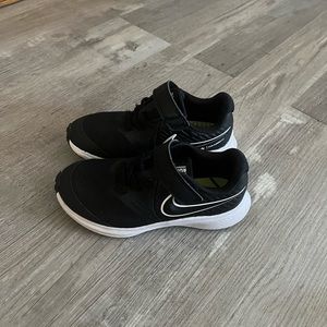 Boys Nike shoe